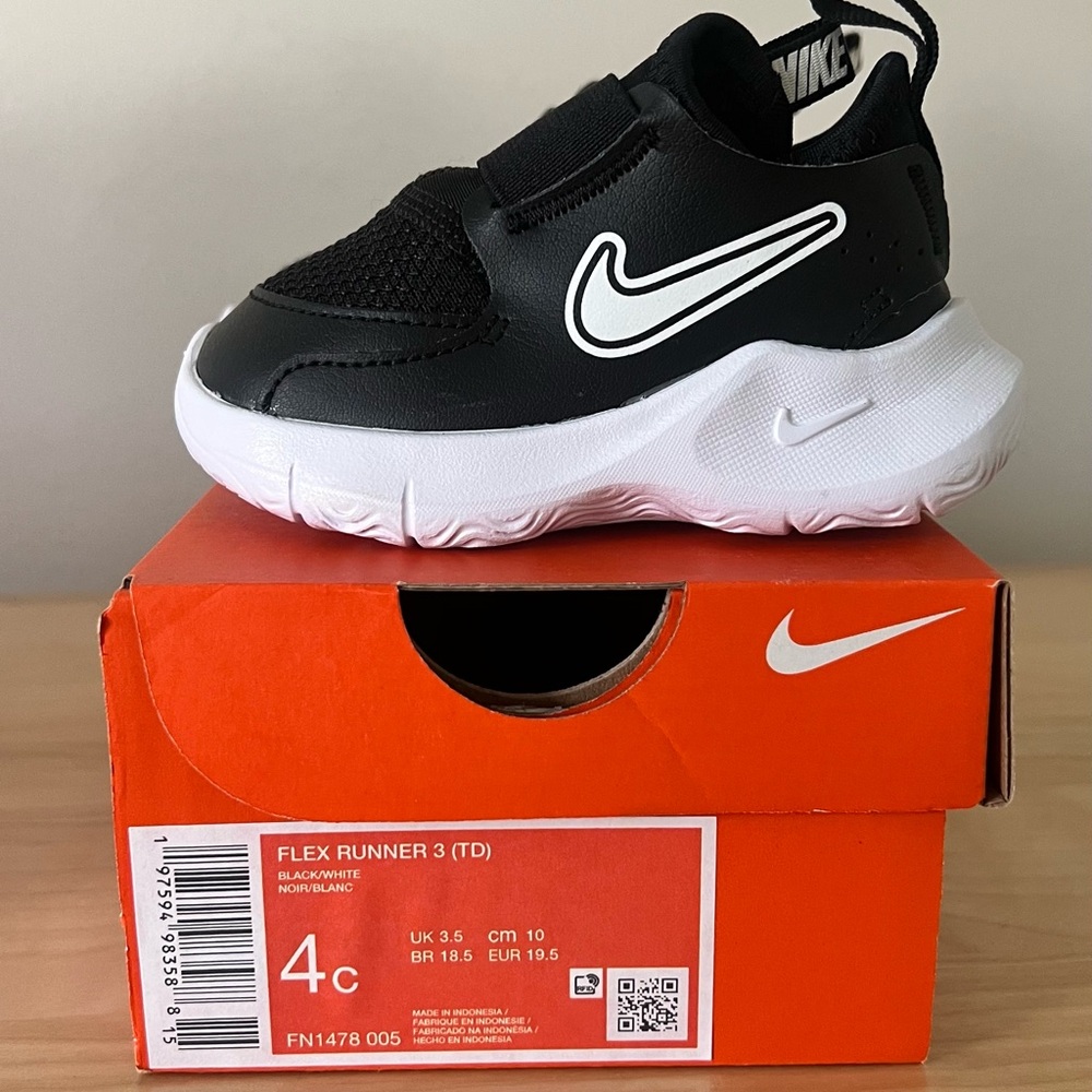Nike Kids Black and White Slip-On Sneaker
